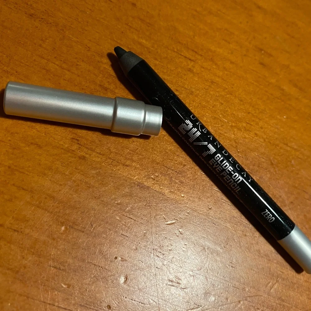 2 Urban Decay 24/7 Glide-On Eye Pencils